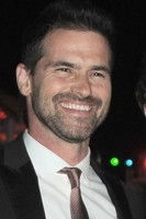 Ảnh diễn viên Burk Sharpless