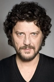 Ảnh diễn viên İlker Aksum