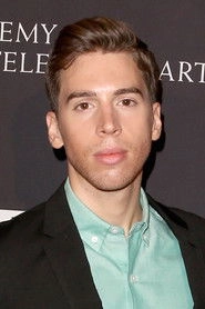 Ảnh diễn viên Jordan Gavaris