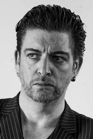 Ảnh diễn viên Karl Shiels