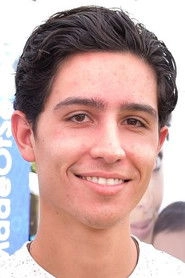 Ảnh diễn viên Lorenzo James Henrie