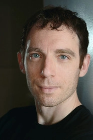 Ảnh diễn viên Max Gordon Moore